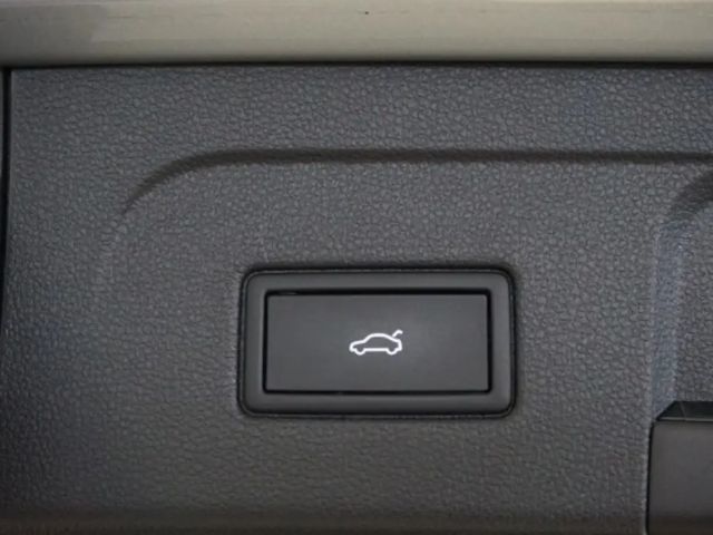 Volkswagen Touran DSG R-Line