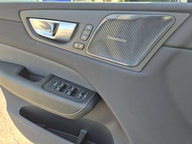 Volvo XC60 AWD Dark Plus Recharge T6