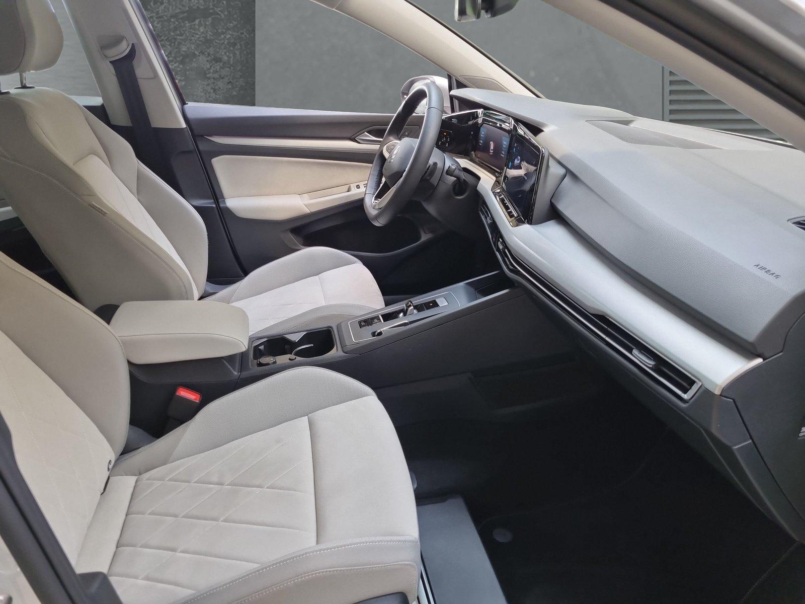 Volkswagen Golf 1.5 eTSI Golf VIII Life