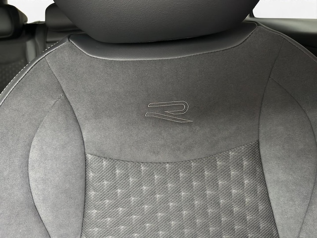 Volkswagen T-Roc 1.5 eTSI DSG R-Line