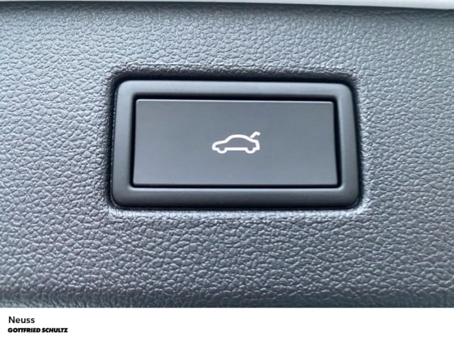 Volkswagen T-Roc 1.5 eTSI DSG R-Line Style