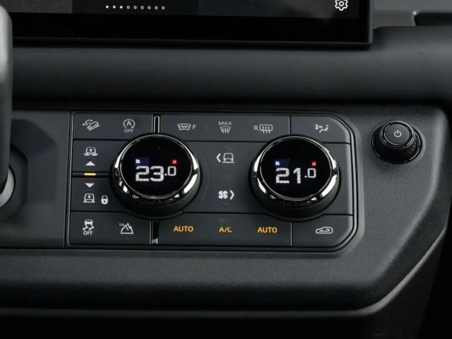 Land Rover Defender 110