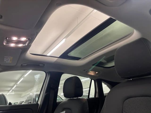 Mercedes-Benz GLA 200 Progressive