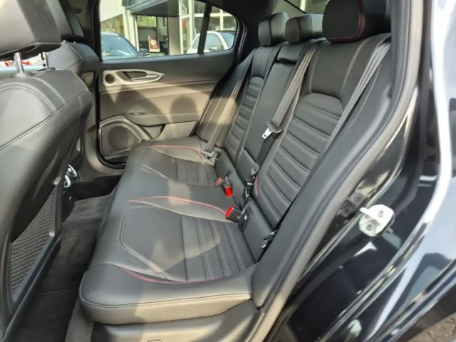 Alfa Romeo Giulia Q4