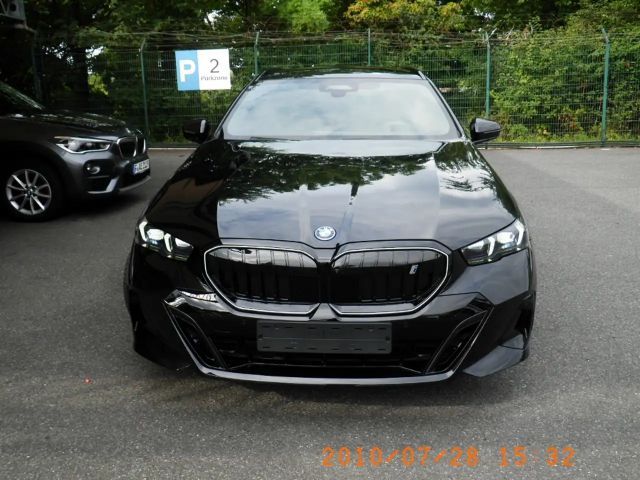 BMW i5 Touring eDrive40