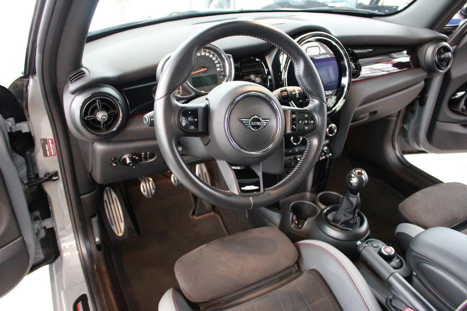 MINI Cooper John Cooper Works