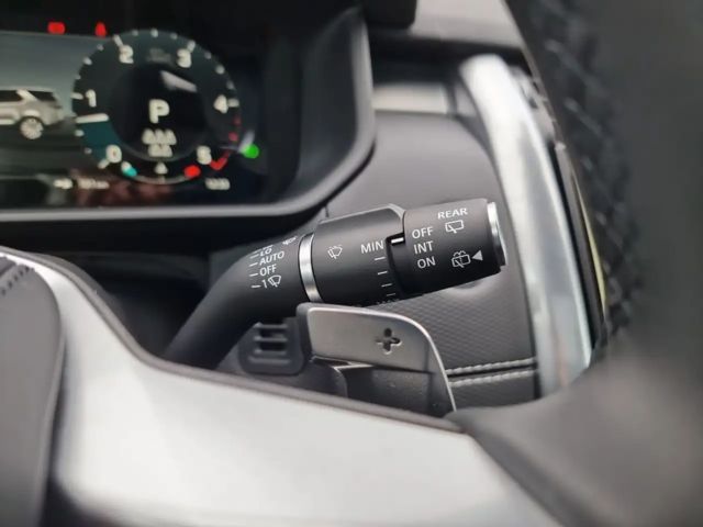 Land Rover Discovery D250 Dynamic HSE