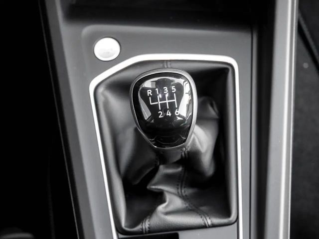 Volkswagen Golf 1.5 TSI Golf VIII IQ.Drive