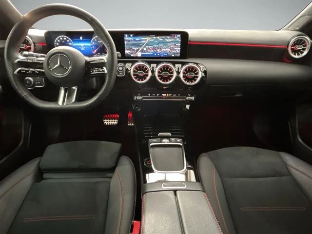 Mercedes-Benz A 180 AMG Line Hatchback