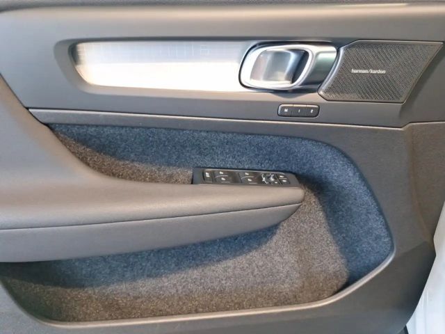 Volvo XC40 Dark Plus Recharge T4