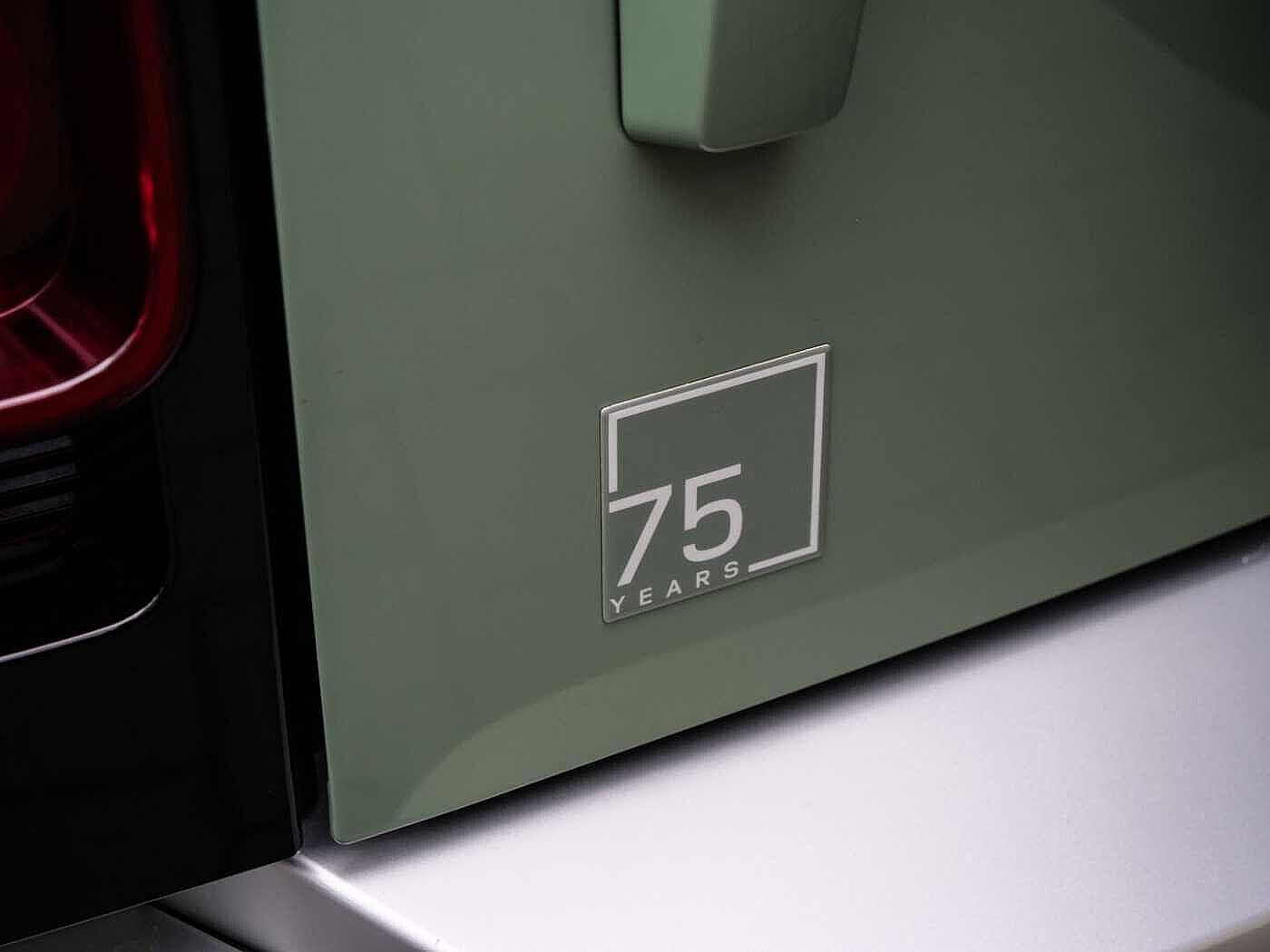 Land Rover Defender 90