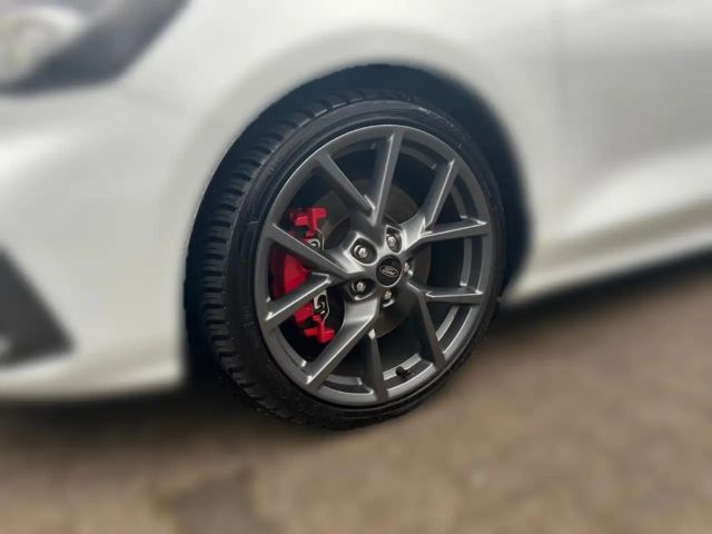 Ford Focus EcoBoost ST Line