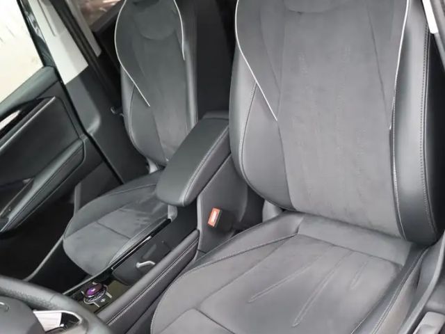 Volkswagen Tiguan 1.5 eTSI Elegance Elegance