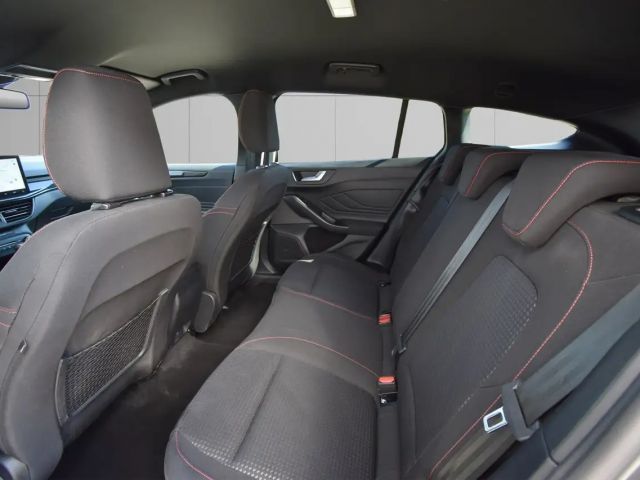 Ford Focus EcoBoost ST Line Wagon