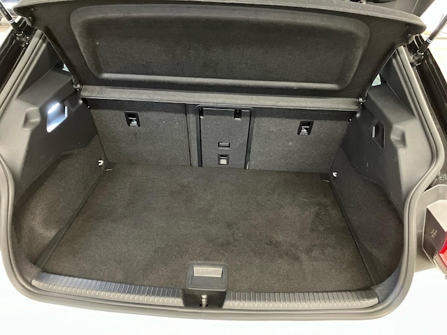 Volkswagen ID.3 145PS ACC.AREA-VIEW.NAVI.PANO.LED.APP-C.LKRD-HZG.SHZ