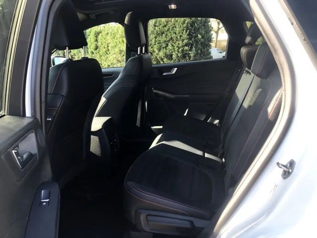 Ford Kuga Plug in Hybrid ST Line X