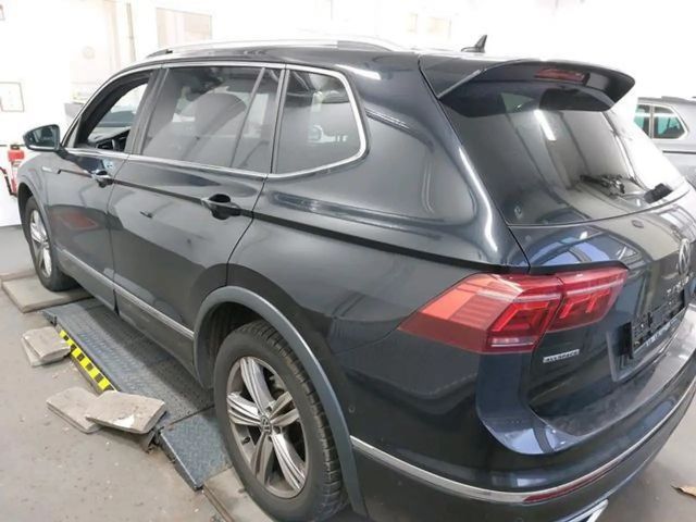 Volkswagen Tiguan 2.0 TDI Allspace DSG R-Line