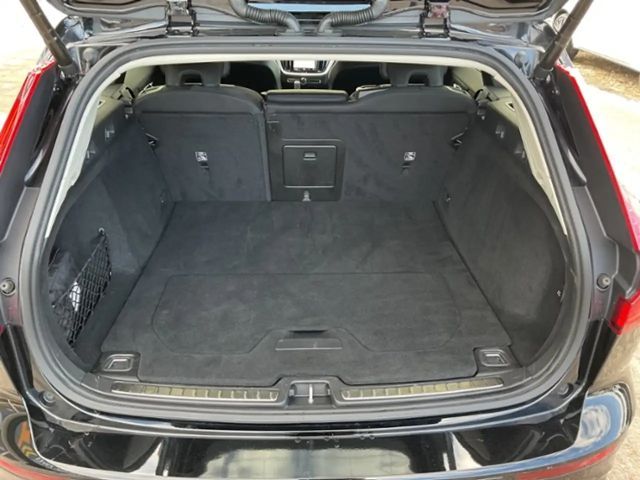 Volvo V60 AWD Core T6