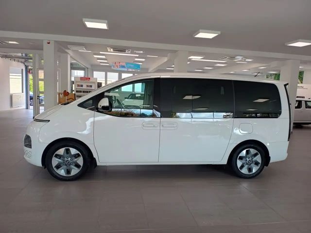 Hyundai Staria Trend