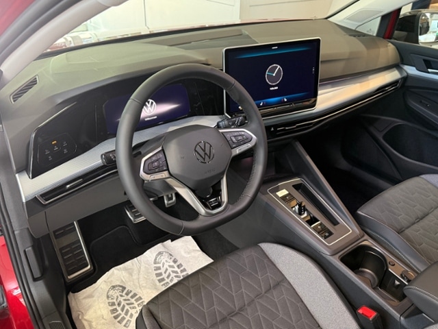 Volkswagen Golf 1.5 eTSI DSG Variant