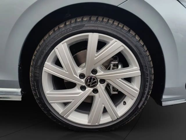 Volkswagen Golf R-Line Variant