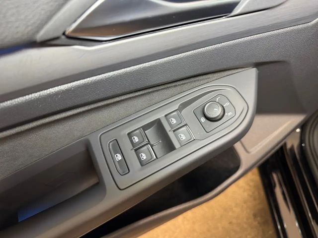 Volkswagen Golf 2.0 TDI DSG Style Variant