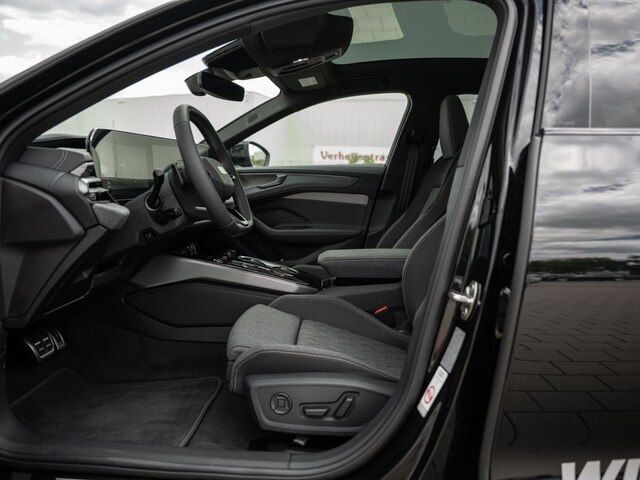 Audi A6 Avant Quattro S-Tronic