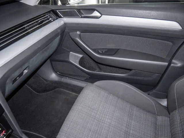 Volkswagen Passat 2.0 TSI Business Variant