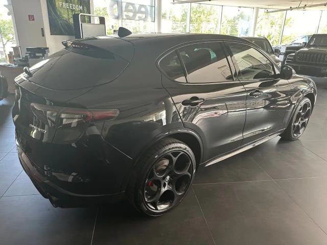 Alfa Romeo Stelvio Turbo