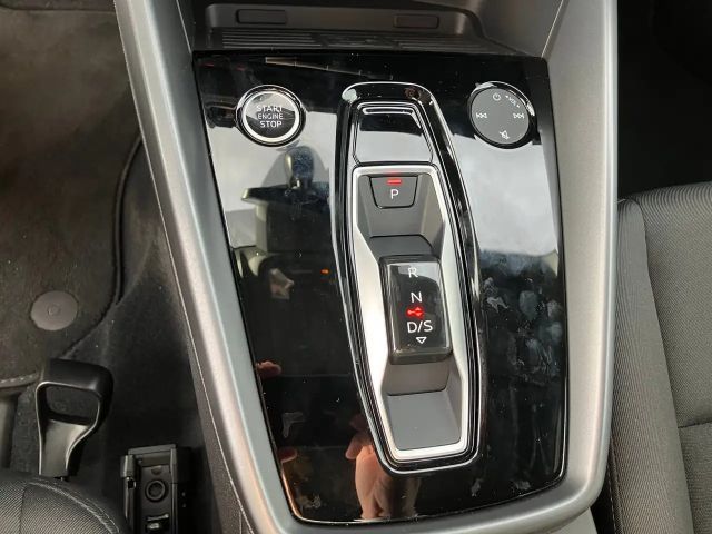 Audi A3 30 TFSI Sedan