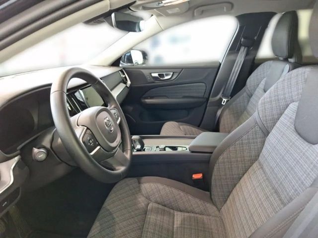 Volvo V60 Core