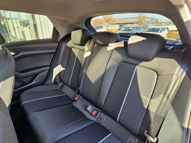 Audi A1 30 TFSI Allstreet