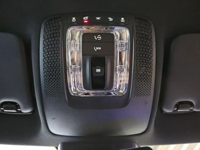 Mercedes-Benz CLA 200 Coupé Progressive Sedan