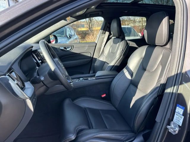 Volvo XC60 AWD R-Design