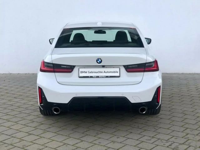 BMW 330 330d M-Sport Sedan