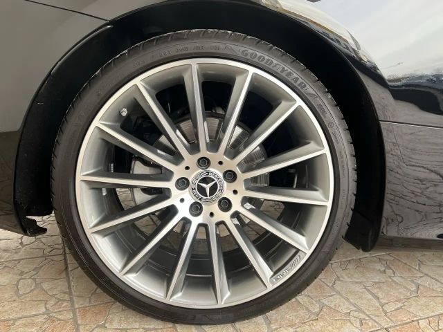 Mercedes-Benz E 200 AMG Line Cabriolet