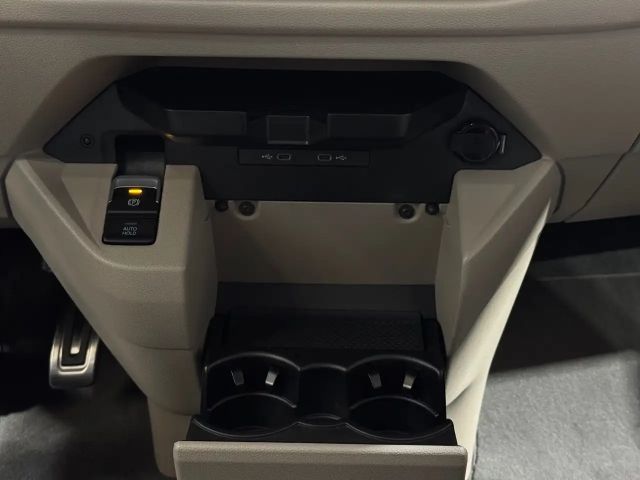 Volkswagen Multivan 2.0 TDI DSG Lang Style T7