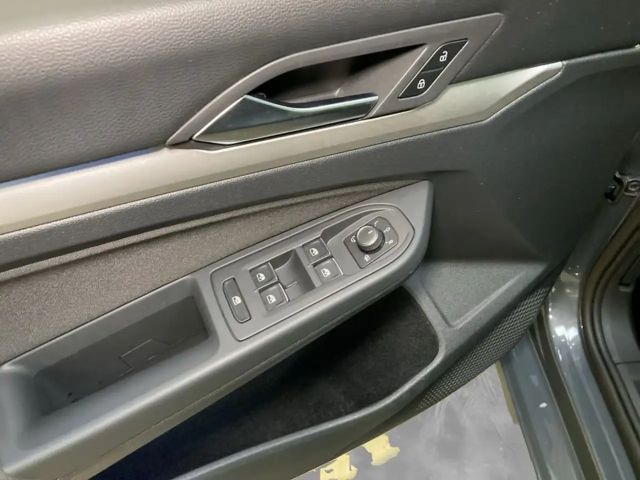 Volkswagen Golf 1.5 TSI Life Variant