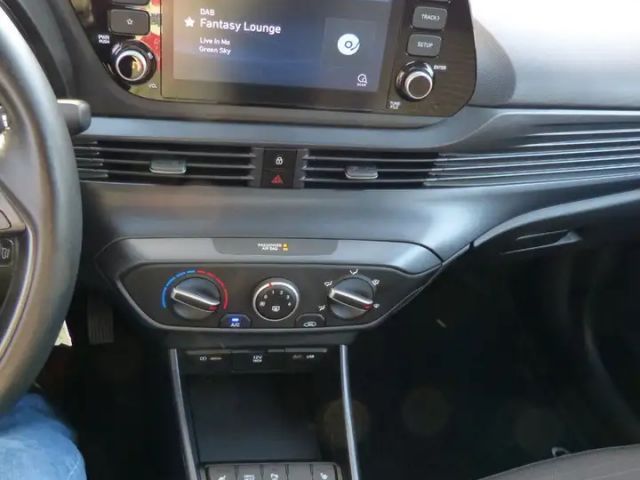 Hyundai i20 APPLE SHZ LHZ KAMERA TEMPOMAT