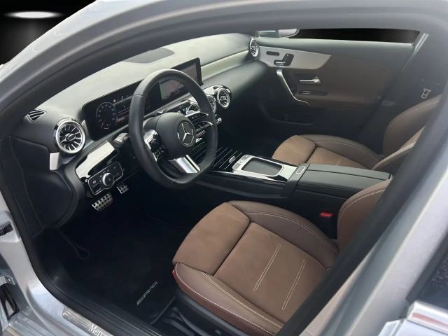 Mercedes-Benz A 250 4MATIC AMG Line