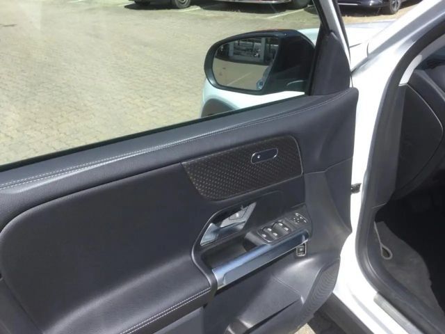 Mercedes-Benz GLB 220 4MATIC Progressive