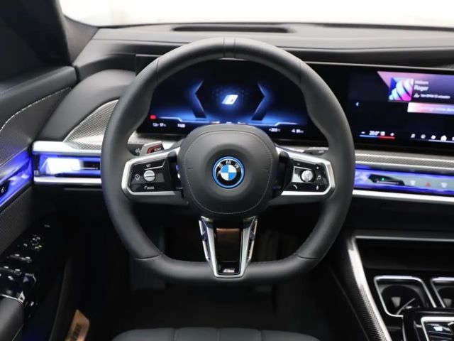 BMW i7 Sedan