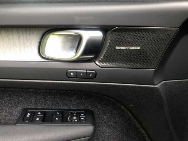 Volvo XC40 Dark Plus