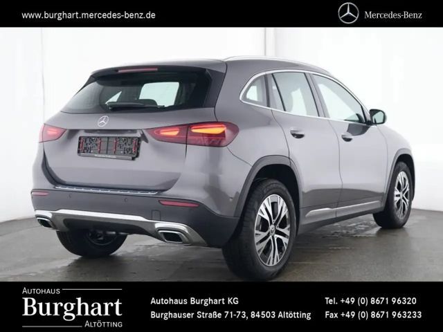 Mercedes-Benz GLA 180 Progressive