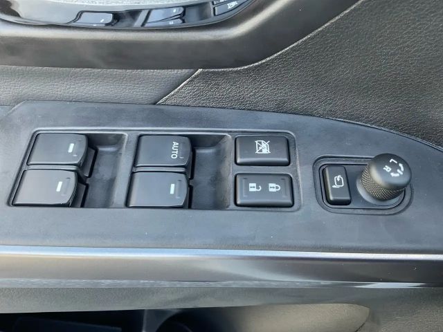 Suzuki S-Cross Flash