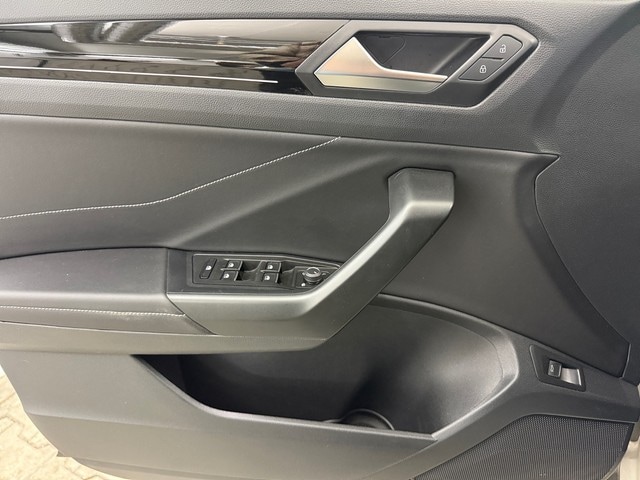 Volkswagen T-Roc DSG IQ.Drive R-Line