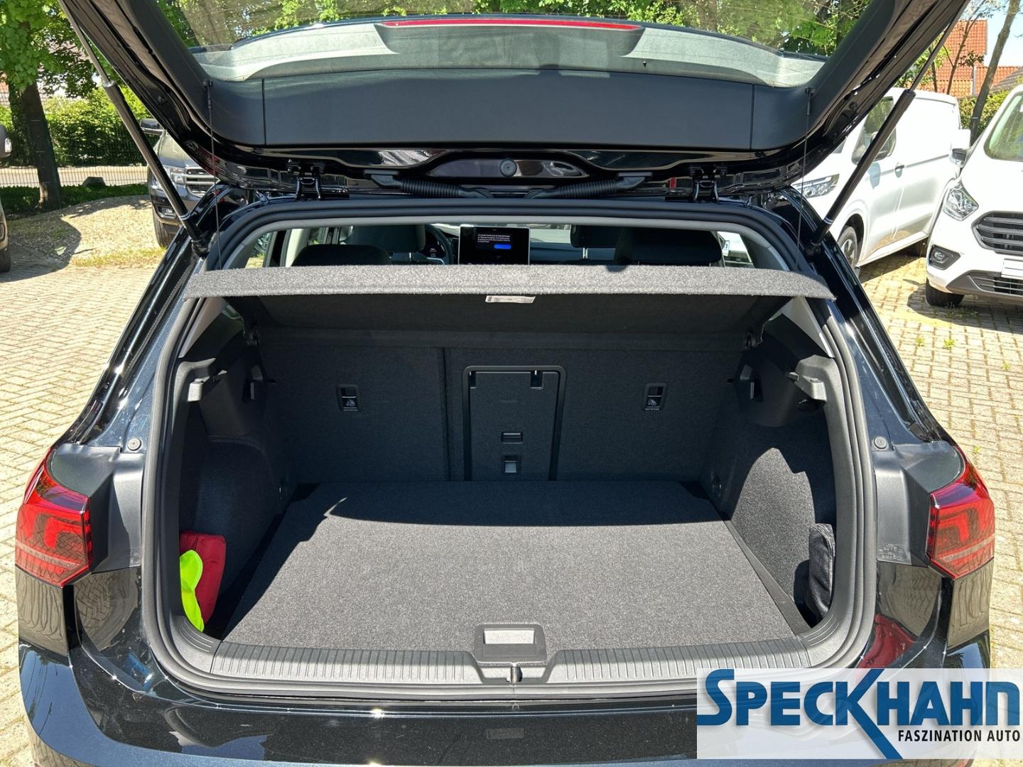 Volkswagen Golf 1.5 TSI Golf VIII Life