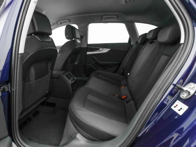 Audi A4 40 TDI Avant S-Line