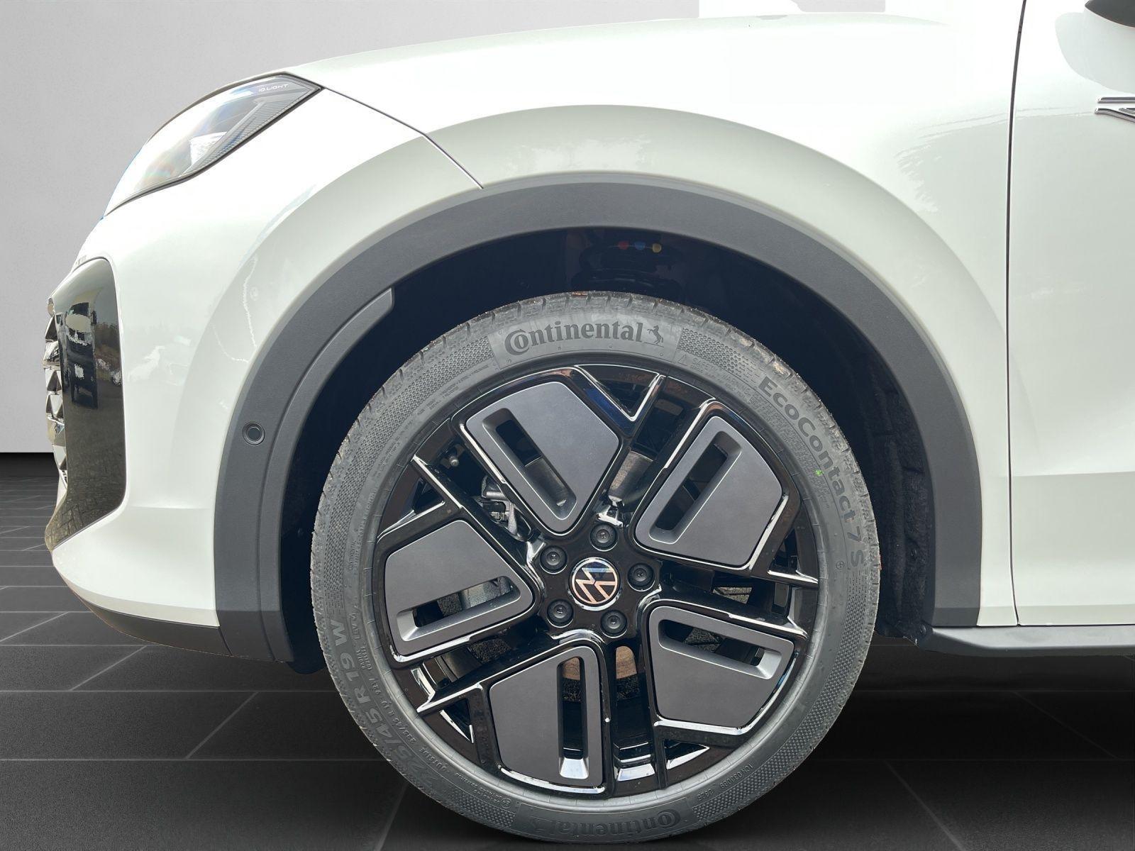 Volkswagen T-Roc 1.5 eTSI DSG R-Line