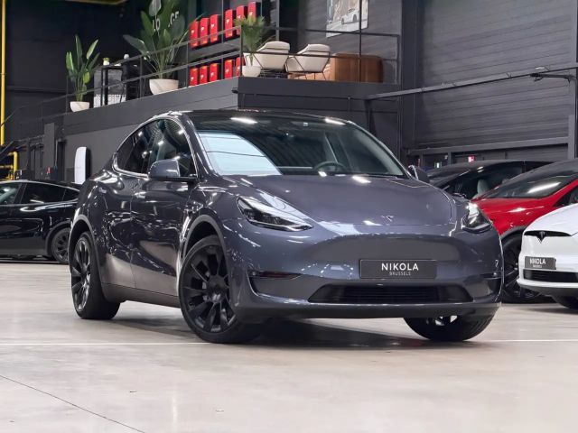 Tesla Model Y AWD Long Range